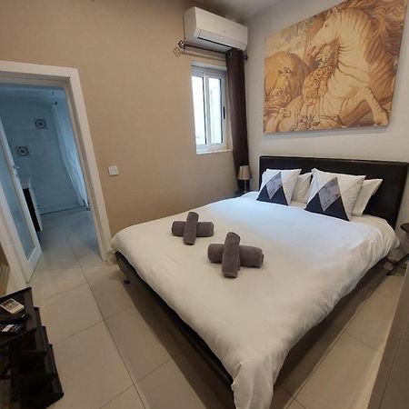 Central & Cozy - 1 Bedroom Apartment Valletta Bagian luar foto